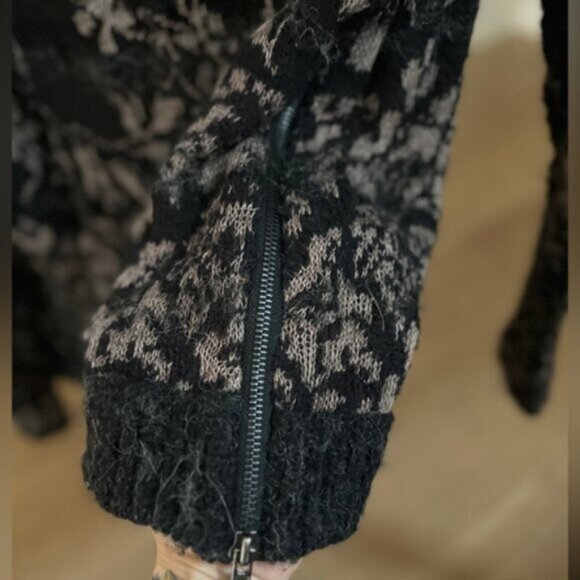 Free People Floral Off-the-Shoulder Sweater linen wool alpaca - Picture 6 of 9